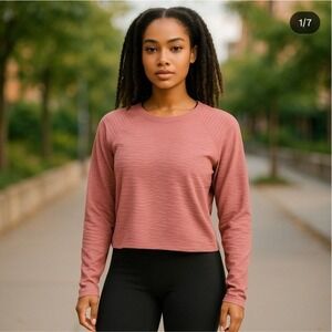 Isabella Activewear Long‎ Sleeve Cropped Top Textured Waves Athletic Gym XL NWT